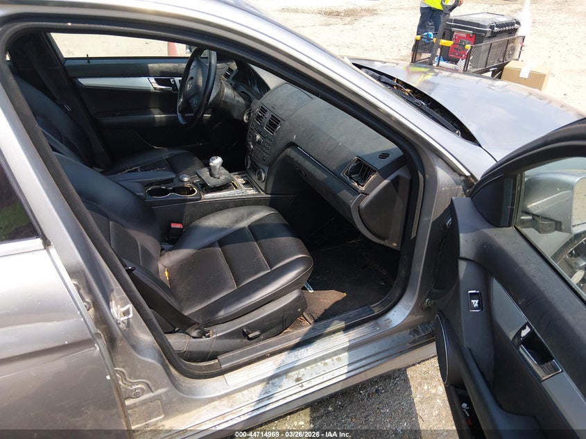 2010 Mercedes-Benz C 300 Luxury 4Matic/Sport 4Matic