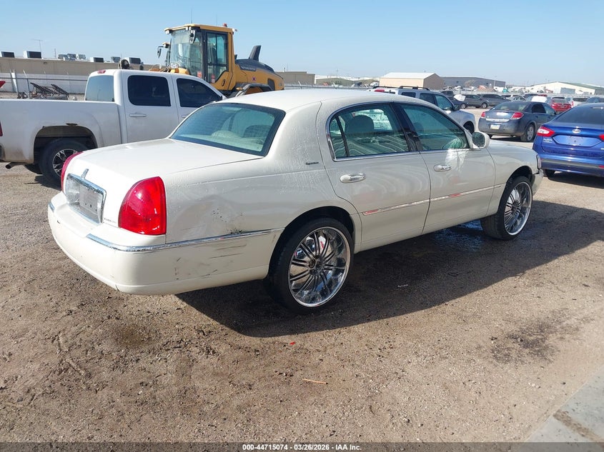 2006 Lincoln Town Car Signature