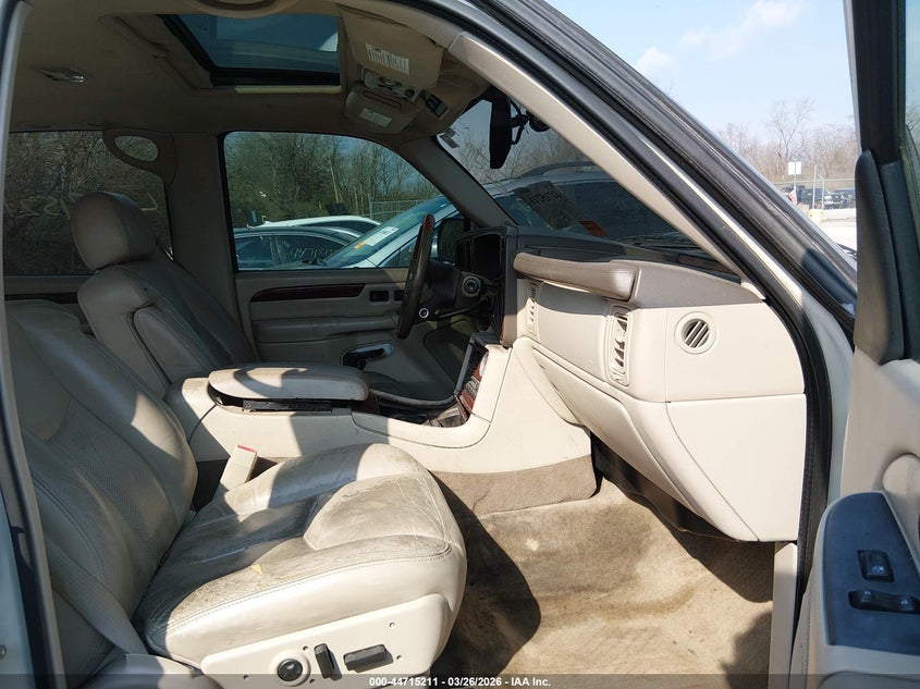 2005 Cadillac Escalade Standard