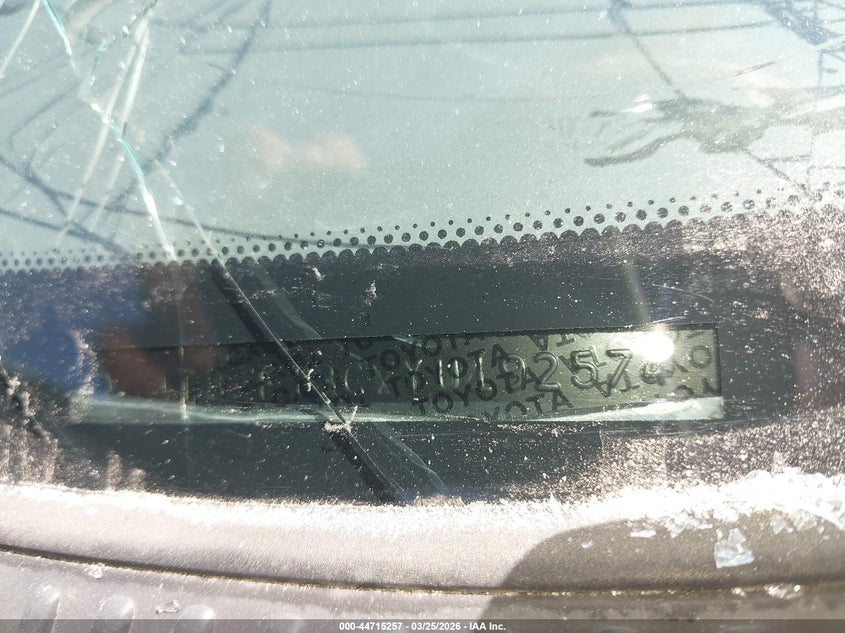 2000 Toyota Sienna Le VIN: 4T3ZF13C7YU192574 Lot: 44715257