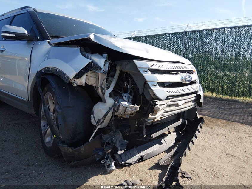2015 FORD EXPLORER auction photo 6