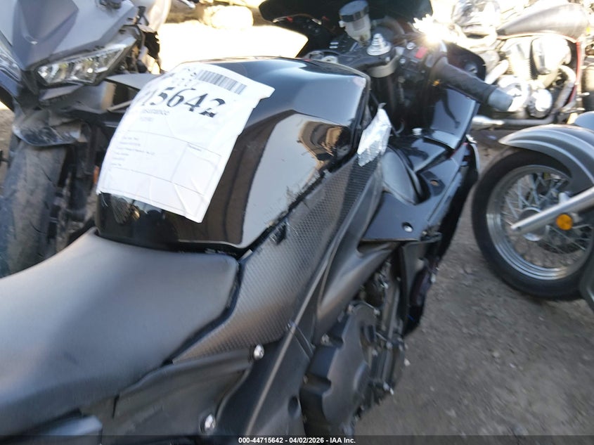 2011 Yamaha Yzfr1 VIN: JYARN23E0BA011102 Lot: 44715642