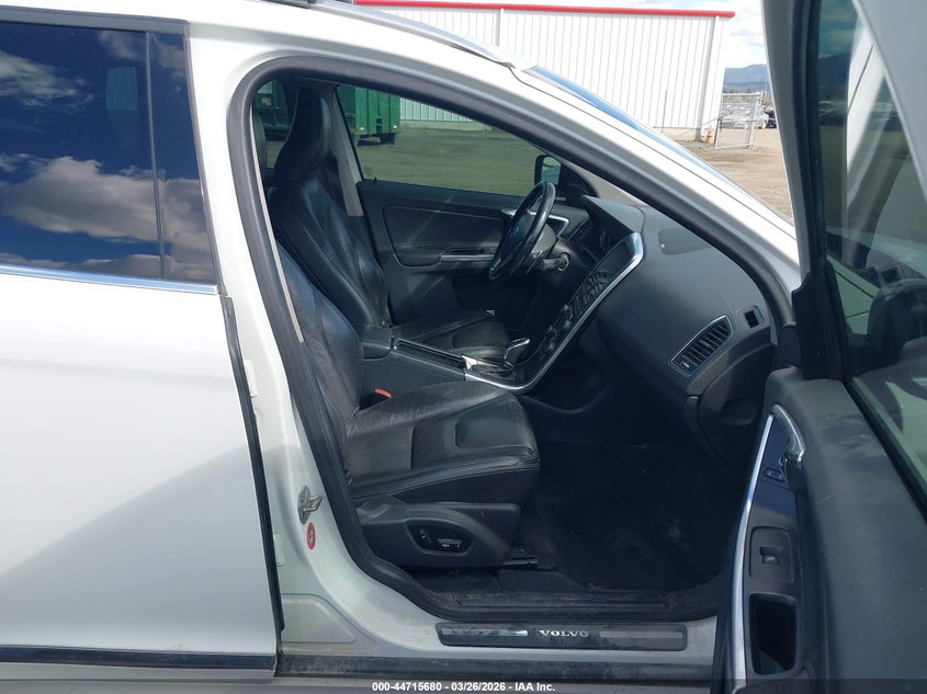 2014 Volvo Xc60 T6/T6 Platinum/T6 Premier Plus/T6 R-Design/T6 R-Design Platinum/T6 R-Design Premier Plus