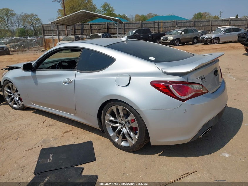 2013 Hyundai Genesis 3.8 Track