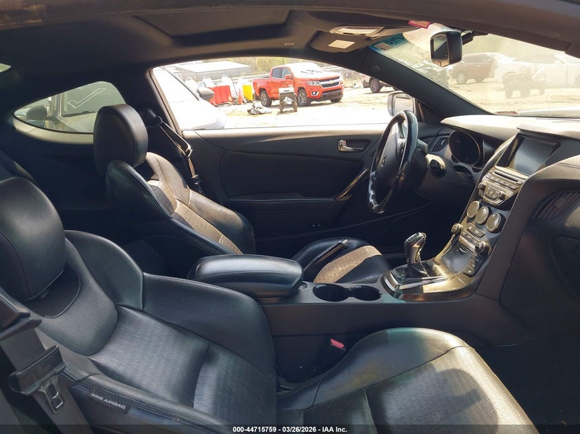 2013 Hyundai Genesis 3.8 Track