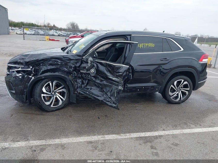 2021 Volkswagen Atlas Cross Sport 3.6L V6 Sel Premium VIN: 1V2TE2CA0MC226184 Lot: 44715916