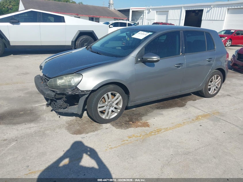 2010 Volkswagen Golf 4-Door