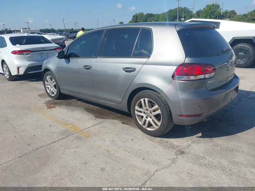 2010 Volkswagen Golf 4-Door
