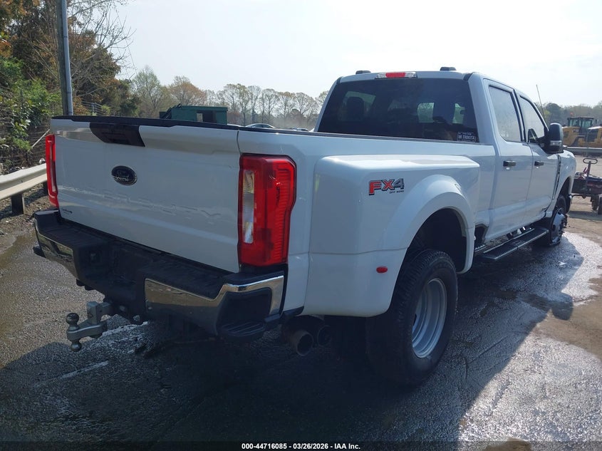 2024 FORD F-350 (VIN: 1FT8W3DT8RED41623