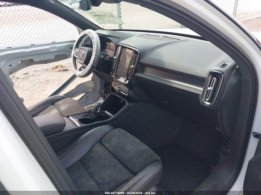 2021 Volvo Xc40 Recharge Pure Electric P8