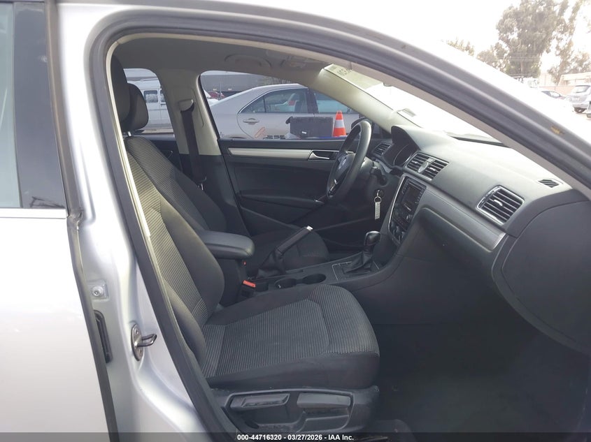 2016 Volkswagen Passat 1.8T S