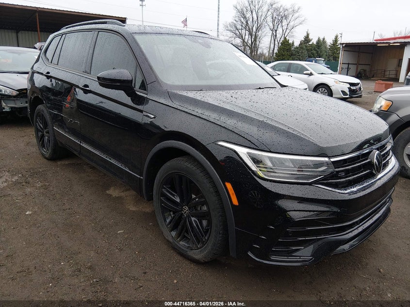 2022 Volkswagen Tiguan 2.0T Se R-Line Black