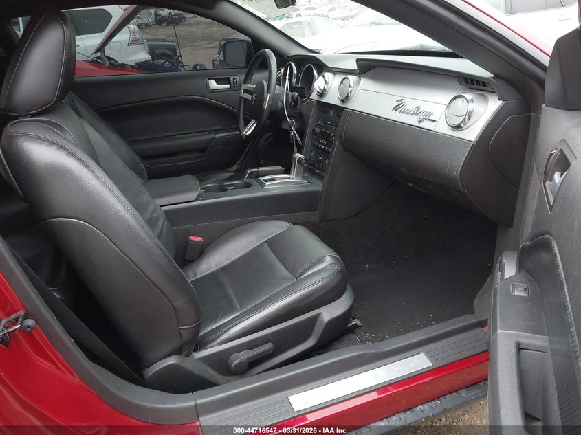 2007 Ford Mustang V6 Deluxe/V6 Premium