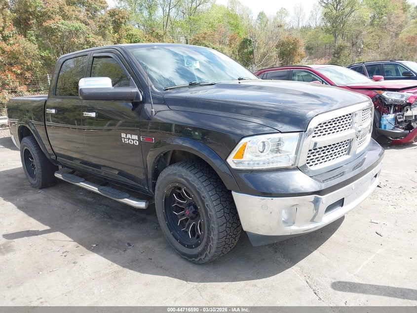 2017 Ram 1500 Laramie 4X4 5'7 Box