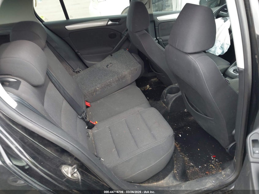 2010 Volkswagen Golf 4-Door VIN: WVWDB7AJ6AW414975 Lot: 44716706