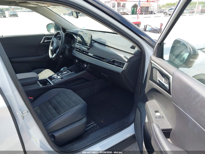 2024 Mitsubishi Outlander Se 2.5 2Wd