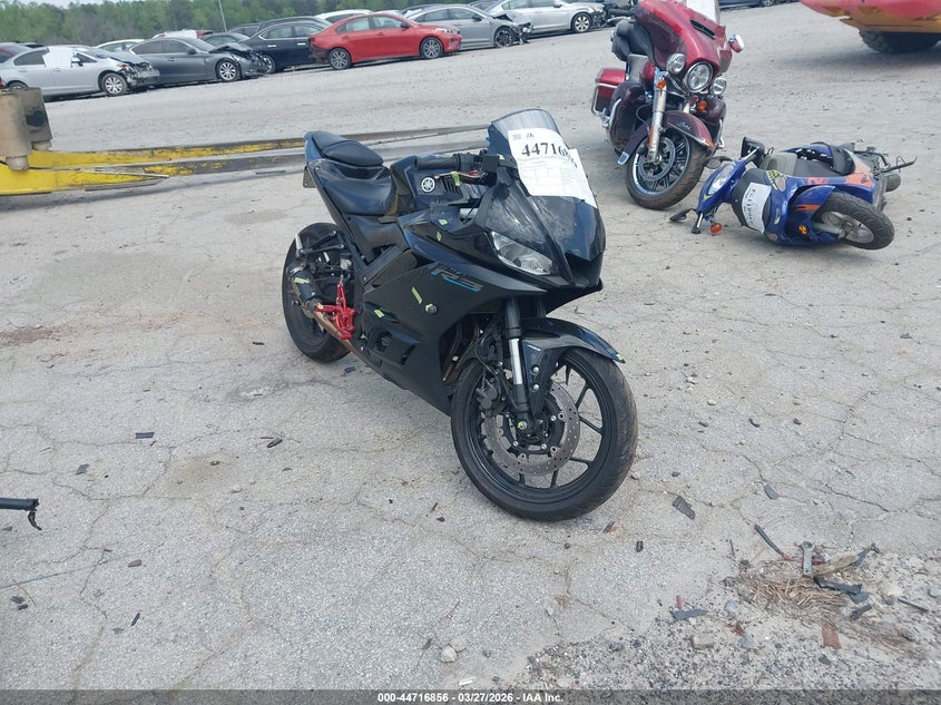 2023 Yamaha Yzfr3