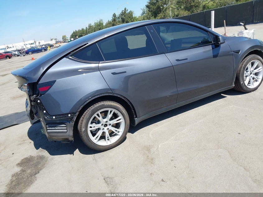 2022 Tesla Model Y Long Range Dual Motor All-Wheel Drive