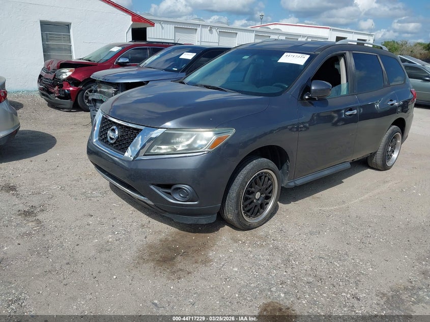 2013 Nissan Pathfinder Sv