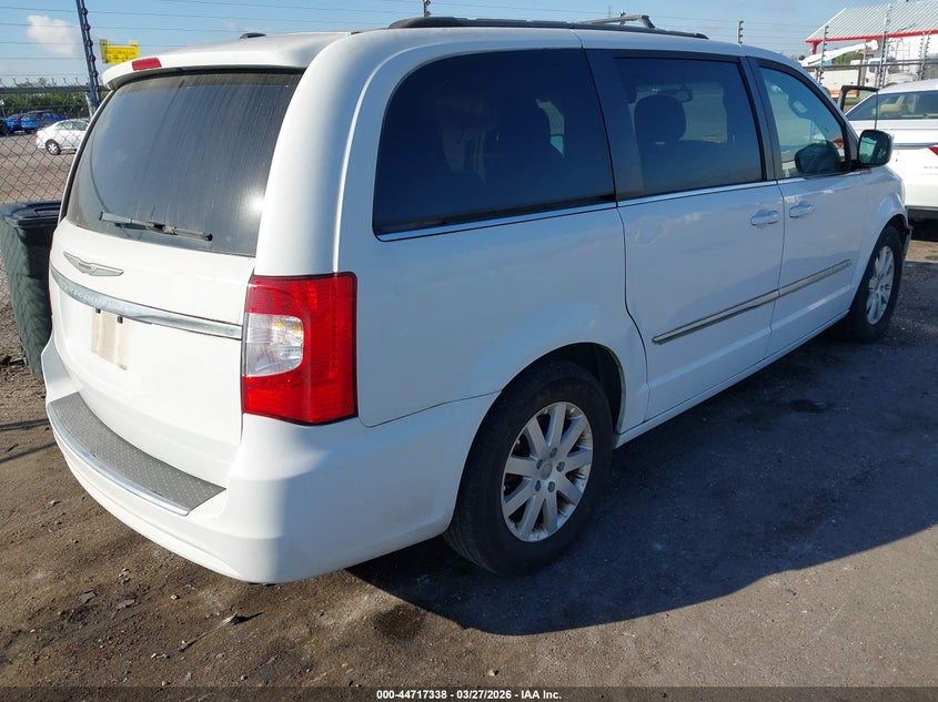 2014 Chrysler Town & Country Touring