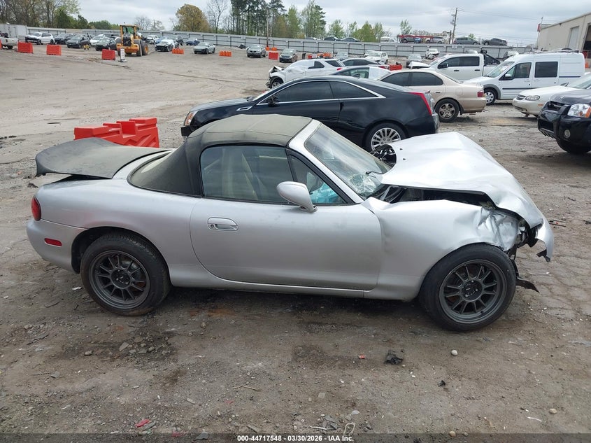 2002 Mazda Mx-5 Miata Cloth/Ls/Se VIN: JM1NB353720222090 Lot: 44717548
