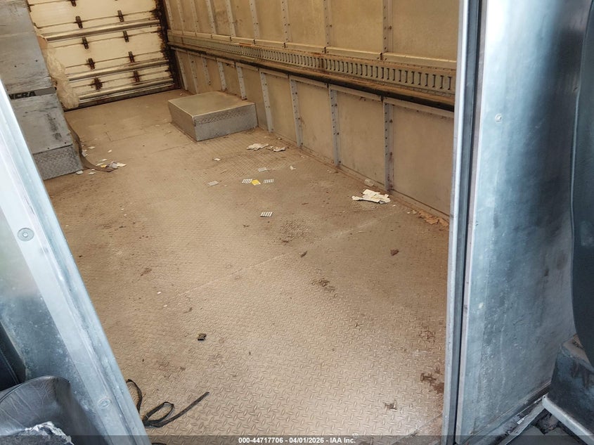 2015 FORD F-59 COMMERCIAL STRIPPED auction photo 6