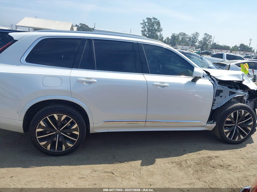 VOLVO XC90 - zdjęcie 14