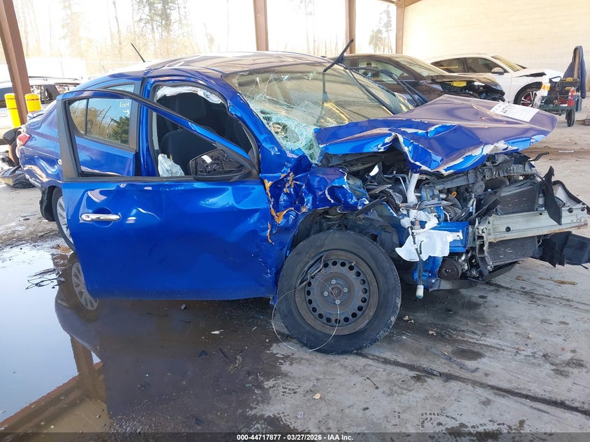 2015 Nissan Versa 1.6 Sv