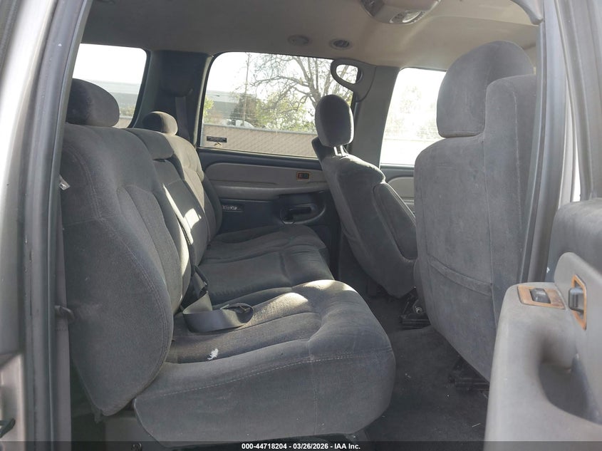 2000 Chevrolet Suburban 1500 Ls VIN: 1GNFK16T8YJ208734 Lot: 44718204