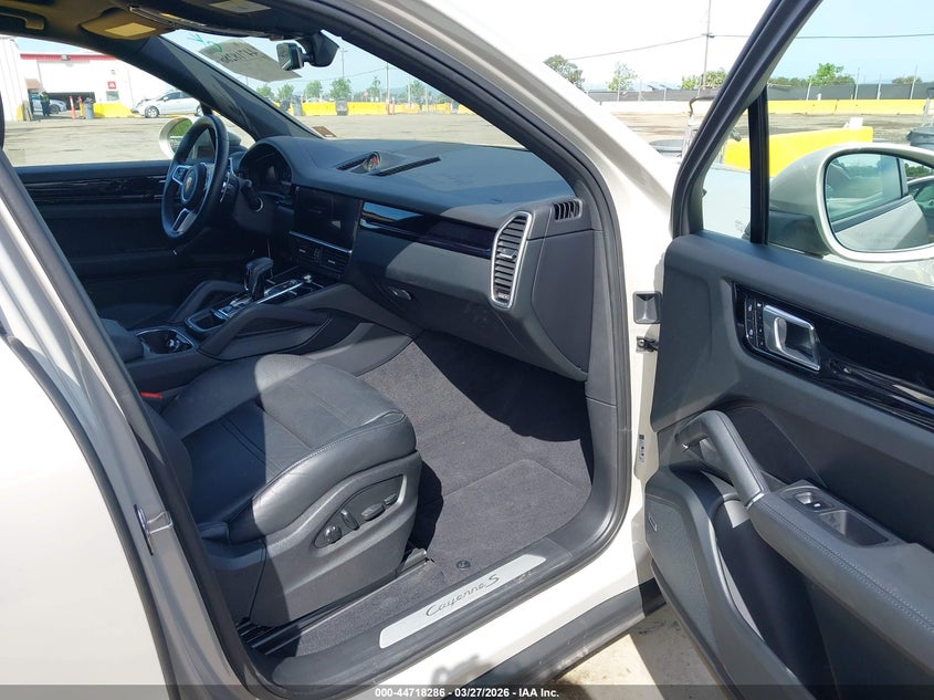 2022 Porsche Cayenne S/S Platinum Edition