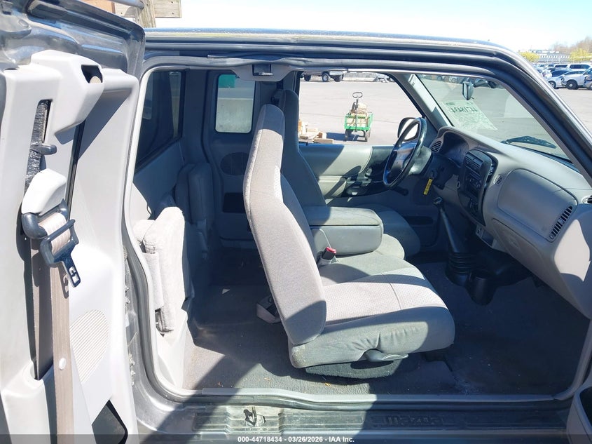 2000 Mazda B3000 Se/Tl VIN: 4F4YR16V3YTM24369 Lot: 44718434