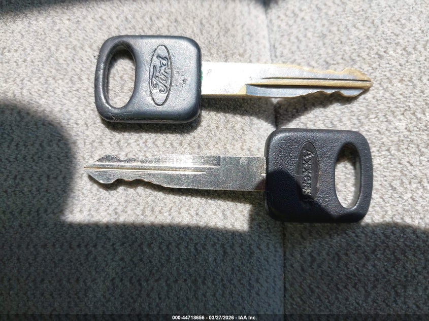 1997 Ford Crown Victoria Lx VIN: 2FALP74W7VX233906 Lot: 44718656