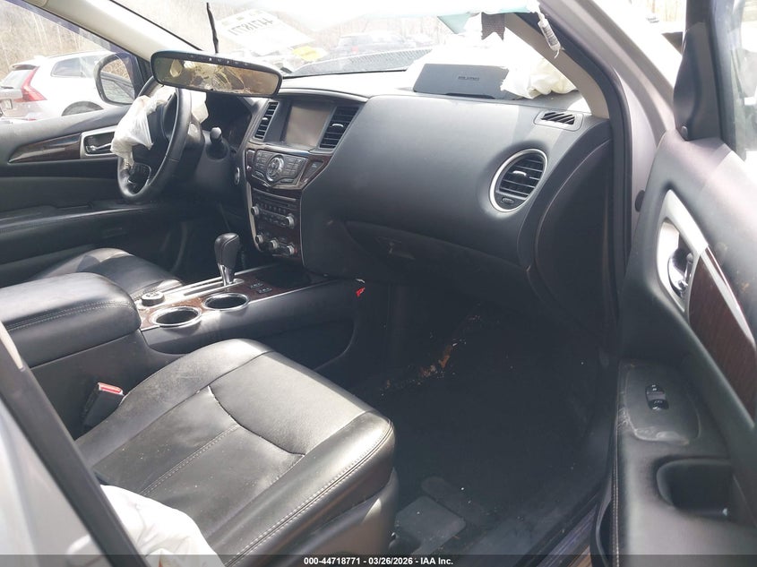2015 Nissan Pathfinder Sl