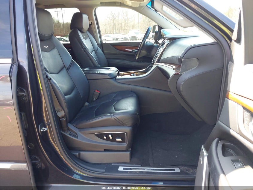 2016 Cadillac Escalade Esv Luxury Collection