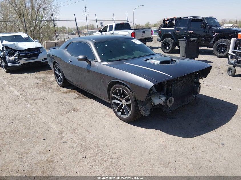 2016 Dodge Challenger 392 Hemi Scat Pack Shaker