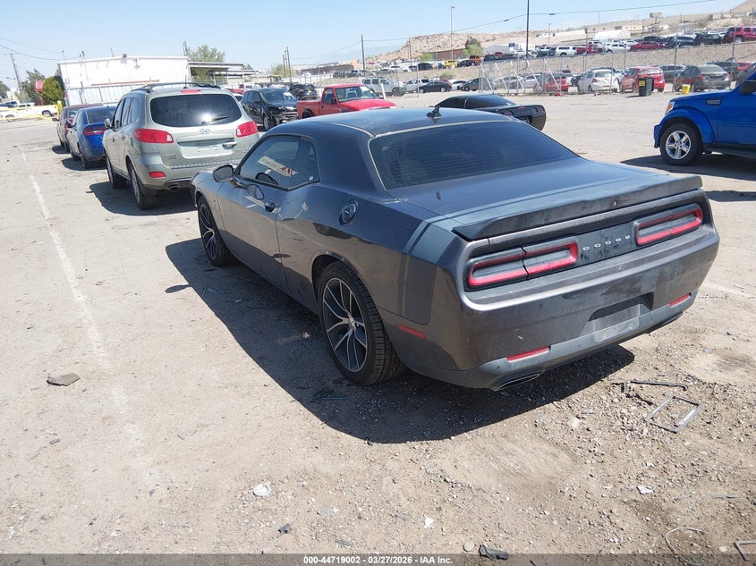 2016 Dodge Challenger 392 Hemi Scat Pack Shaker