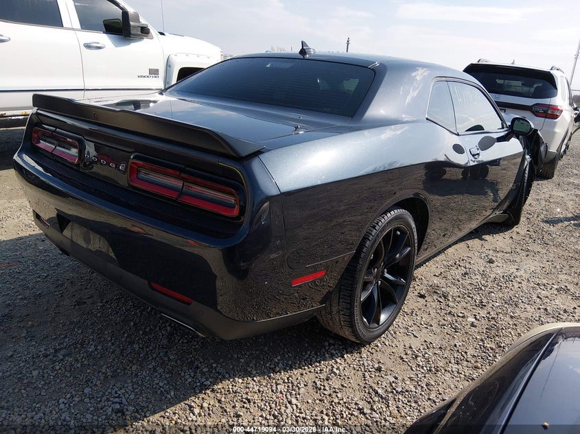 2017 Dodge Challenger Sxt