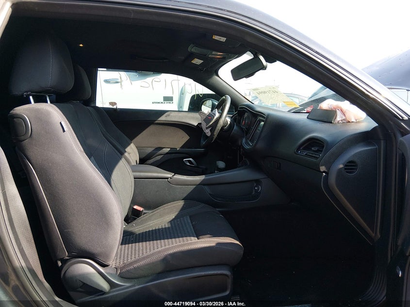 2017 Dodge Challenger Sxt