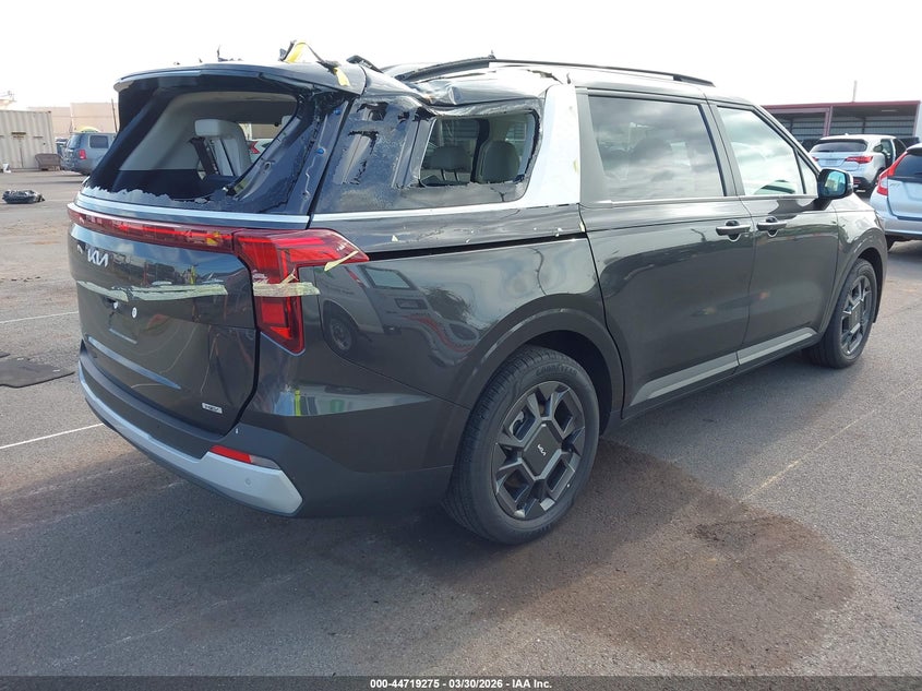 2026 KIA CARNIVAL MPV HYBRID auction photo 4