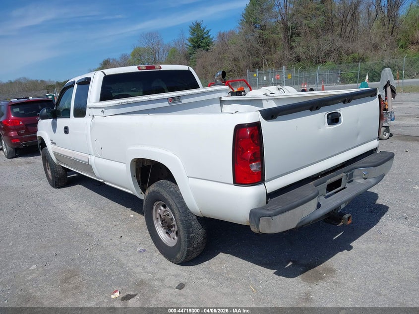 2004 Chevrolet Silverado 2500Hd Ls