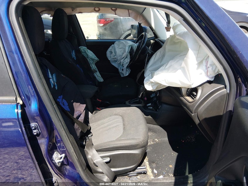 2016 JEEP RENEGADE auction photo 5