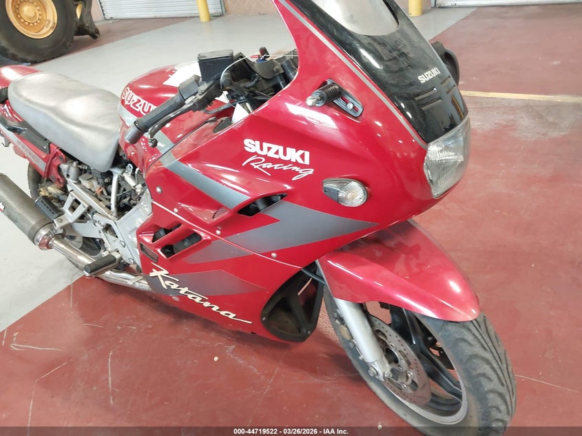 1991 Suzuki Gsx1100 F VIN: JS1GV72A4M2100797 Lot: 44719522