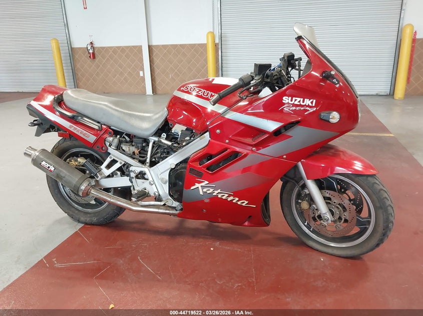 1991 Suzuki Gsx1100 F VIN: JS1GV72A4M2100797 Lot: 44719522