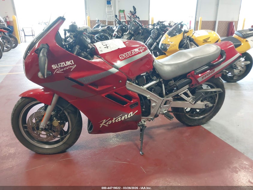 1991 Suzuki Gsx1100 F VIN: JS1GV72A4M2100797 Lot: 44719522