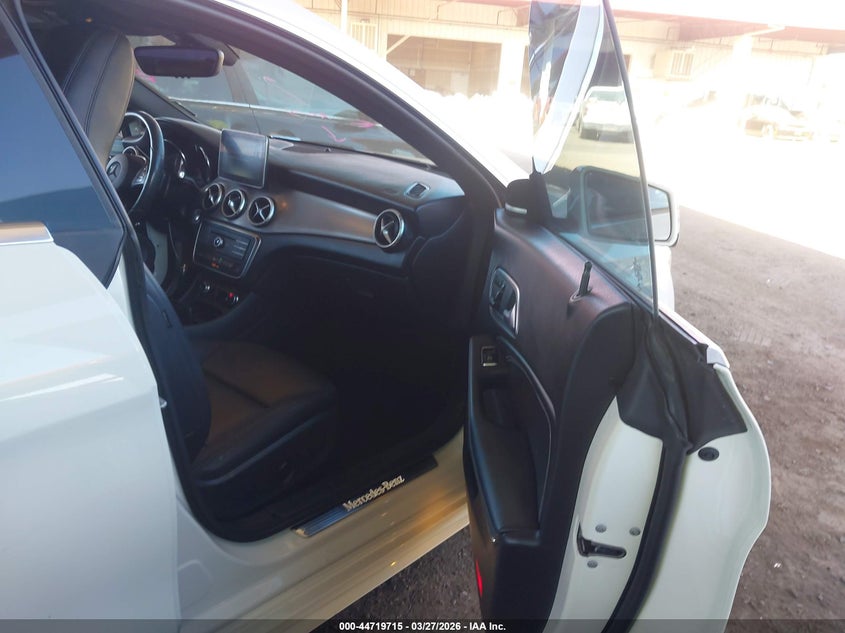 2015 Mercedes-Benz Cla 250