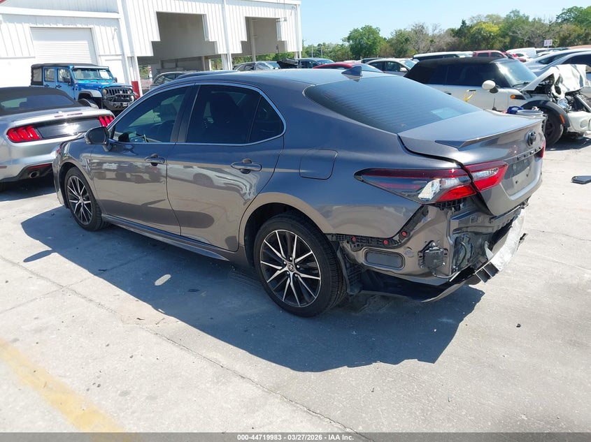 2022 TOYOTA CAMRY auction photo 3
