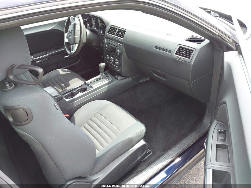 2012 Dodge Challenger Sxt