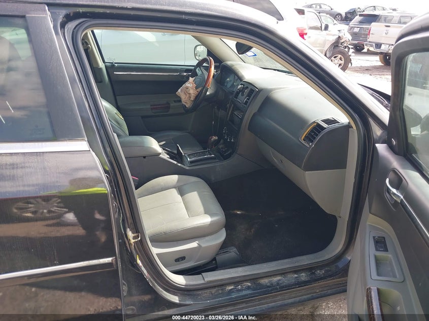 2005 Chrysler 300 Touring