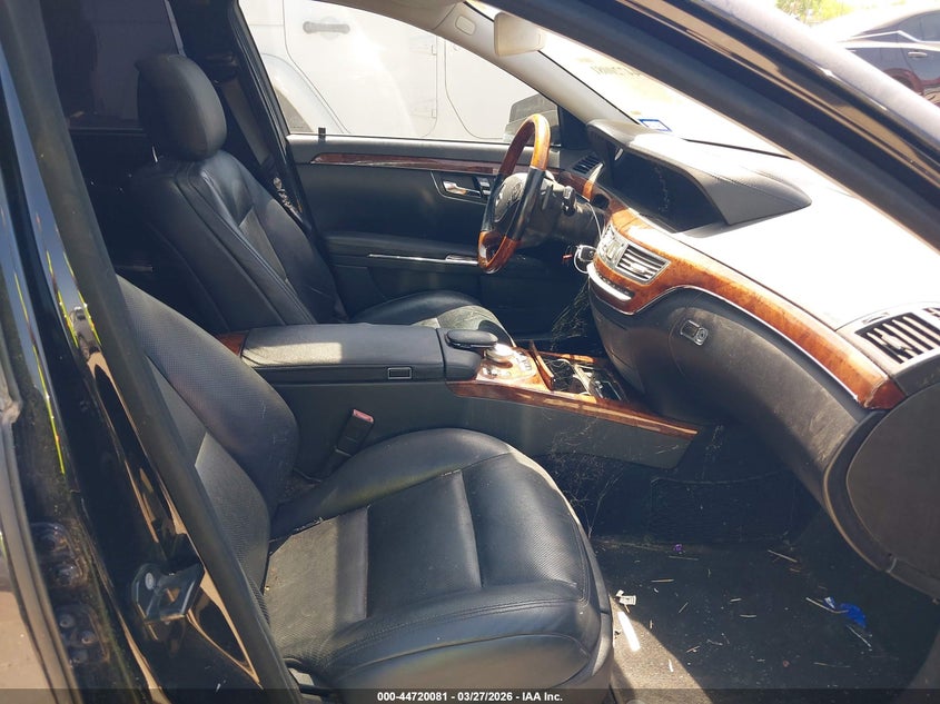 2010 Mercedes-Benz S 550