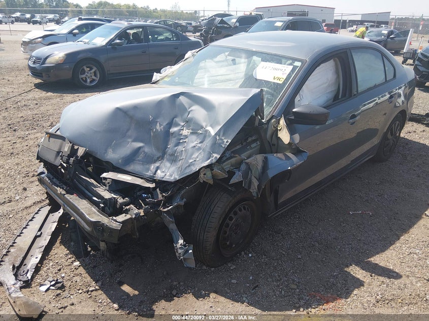 2016 VOLKSWAGEN JETTA auction photo 2